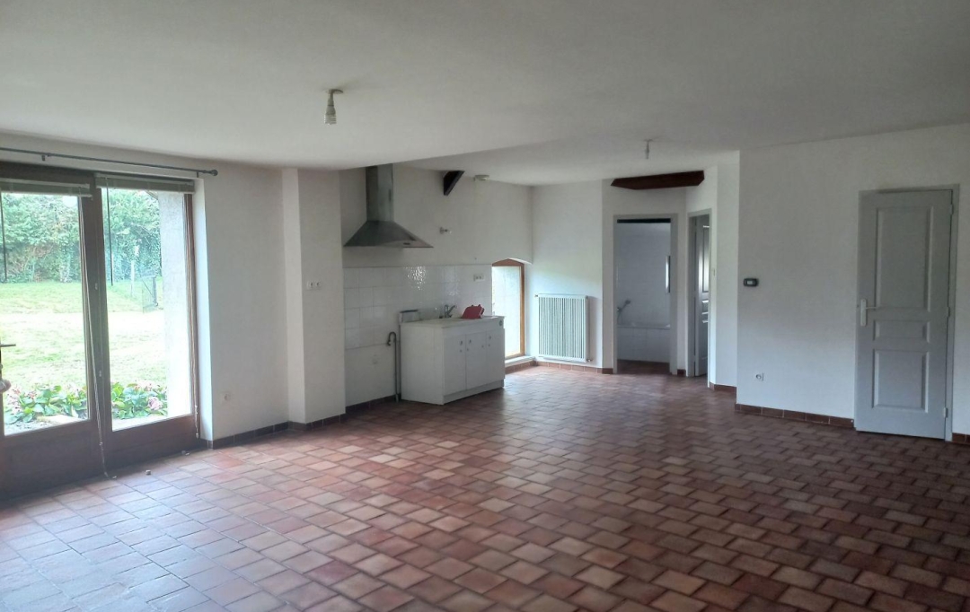 Annonces BOIS D'OINGT : Apartment | FLEURIEUX-SUR-L'ARBRESLE (69210) | 94 m2 | 1 005 € 