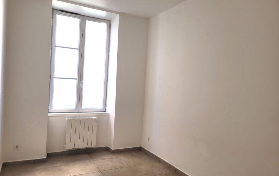 Annonces BOIS D'OINGT : Apartment | L'ARBRESLE (69210) | 53 m2 | 155 000 € 