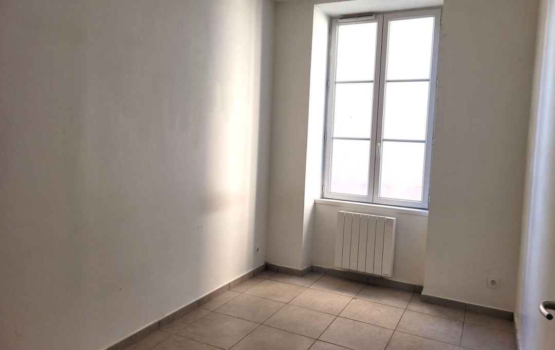 Annonces BOIS D'OINGT : Appartement | L'ARBRESLE (69210) | 53 m2 | 155 000 € 