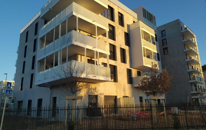  Annonces BOIS D'OINGT Apartment | FERNEY-VOLTAIRE (01210) | 39 m2 | 308 000 € 