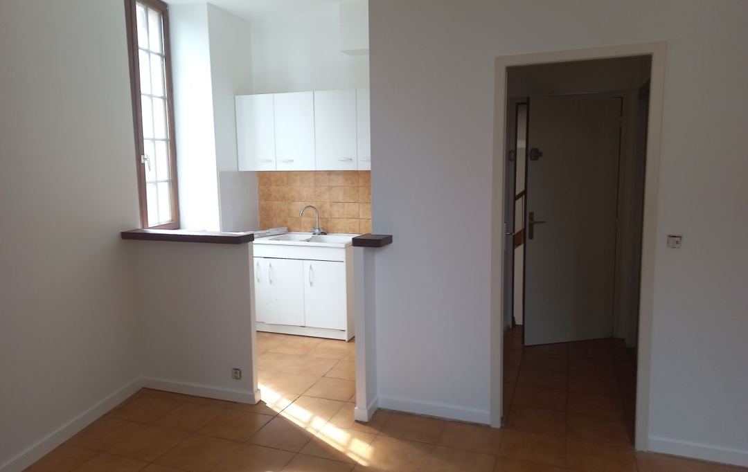 Annonces BOIS D'OINGT : Appartement | L'ARBRESLE (69210) | 40 m2 | 522 € 
