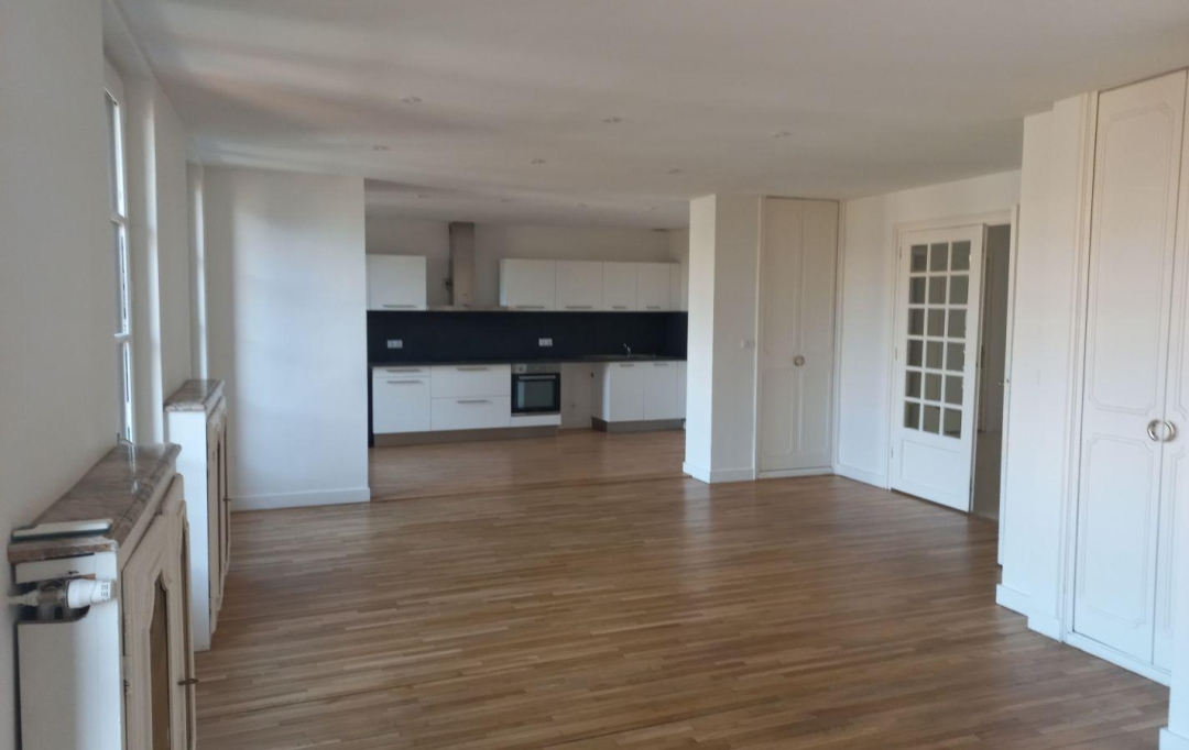 Annonces BOIS D'OINGT : Apartment | L'ARBRESLE (69210) | 120 m2 | 358 000 € 