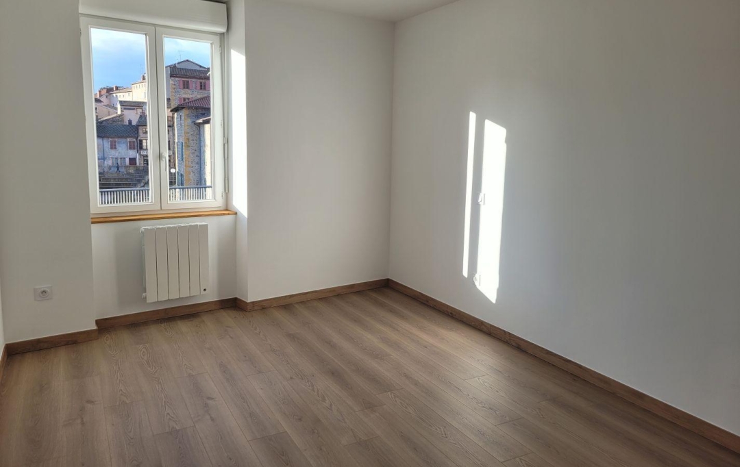 Annonces BOIS D'OINGT : Appartement | L'ARBRESLE (69210) | 78 m2 | 218 000 € 