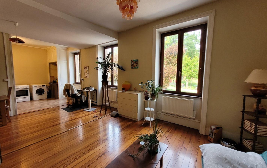 Annonces BOIS D'OINGT : Apartment | L'ARBRESLE (69210) | 83 m2 | 187 000 € 