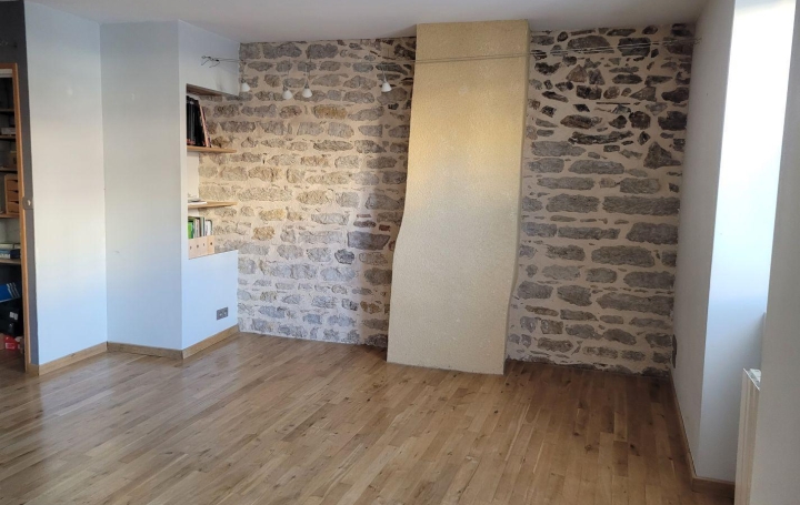  Annonces BOIS D'OINGT Apartment | L'ARBRESLE (69210) | 76 m2 | 176 800 € 